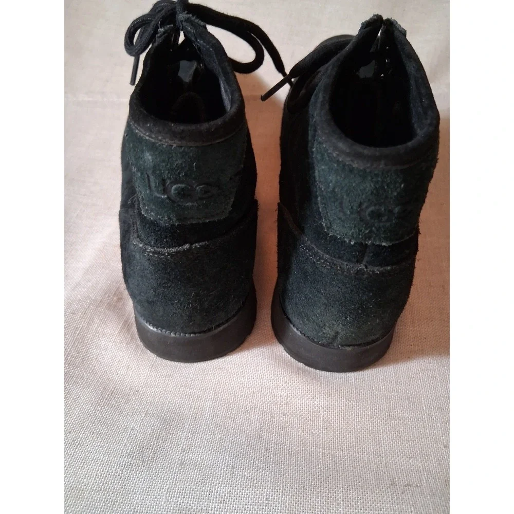 UGG Moreau Men's Treadlite Suede Leather Boots Black‎ Lace Up Chukka  Size 9